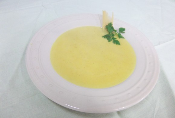 Chicory cream soup / lt